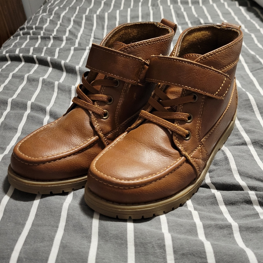 Boys boots